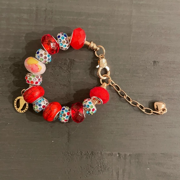 Custome made bracelets, keychains and other items handmade like these - Picture 9 of 13